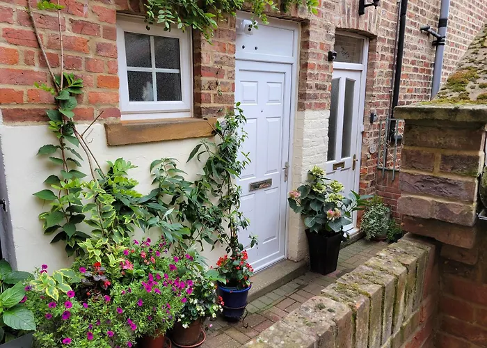 Ingleside Mews